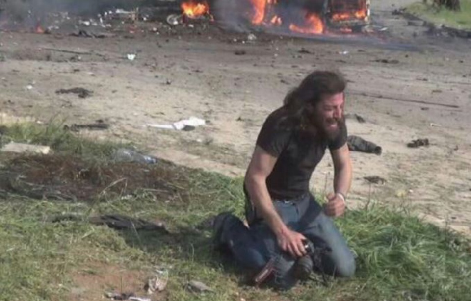 960x614_photographe-abd-alkader-habak-apres-attentat-suicide-syrie-15-avril-2017