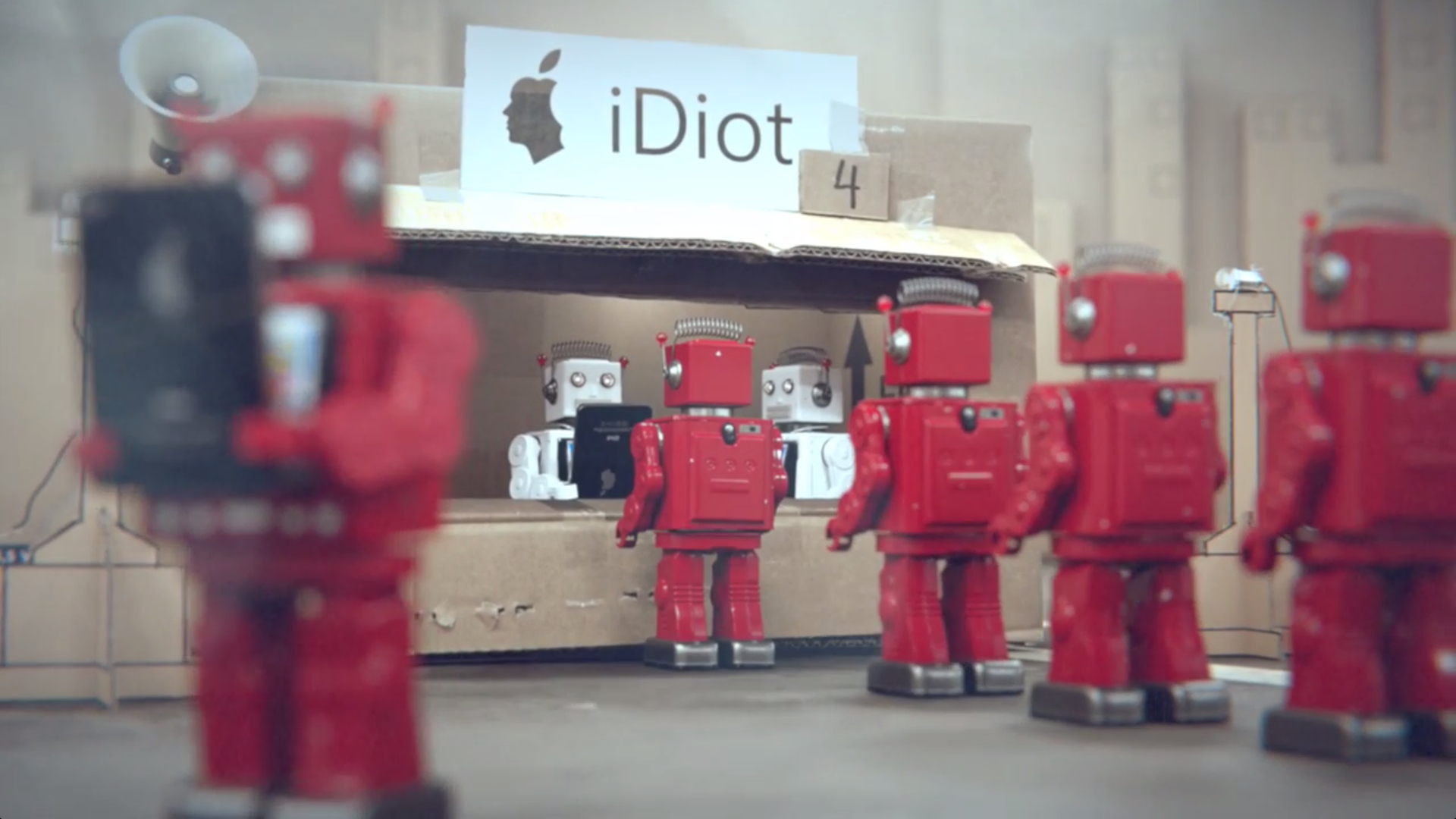 iDiots-robots-mobile-phone