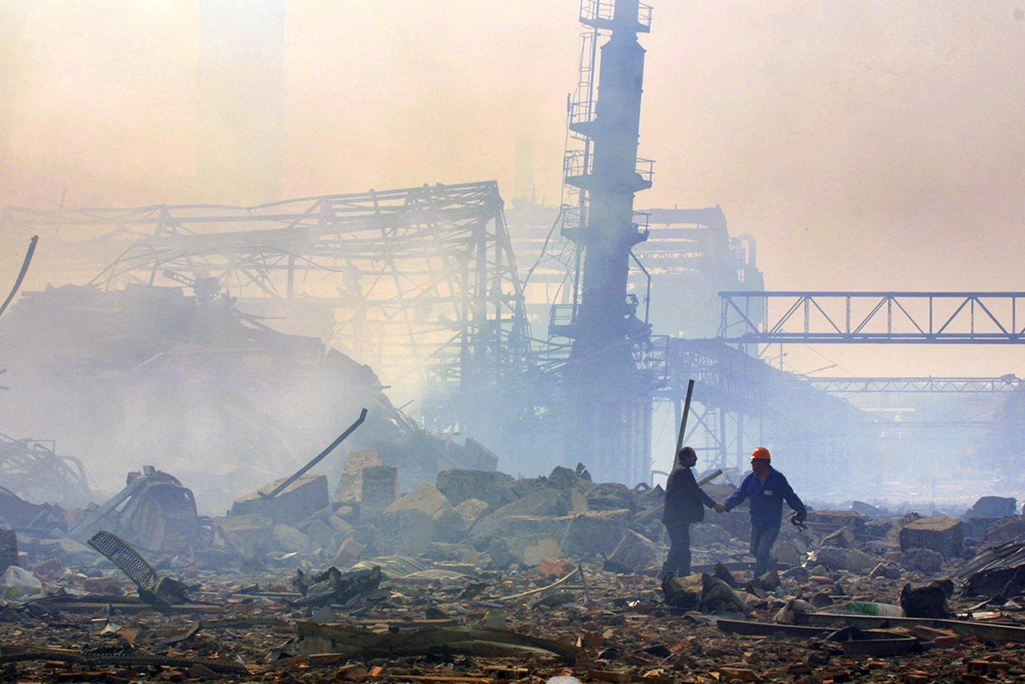 Explosion de l’usine d'engrais azotés AZF à Toulouse, faisant 31 morts et 2500 blessés
