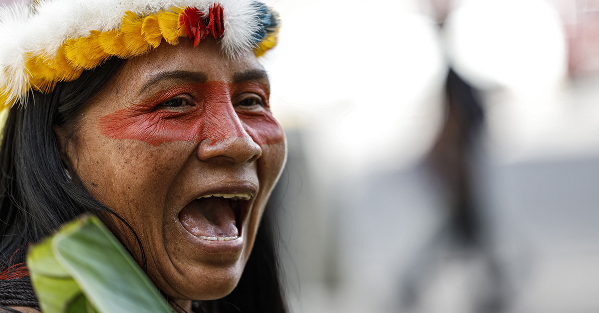 Un référendum national bannit toute exploitation pétrolière de la réserve amazonienne de Yasuni, en Equateur. Une victoire historique après 10 ans de lutte pour protéger l’un des endroits les plus riches en biodiversité de la planète, foyer de plusieurs peuples autochtones non-contactés.