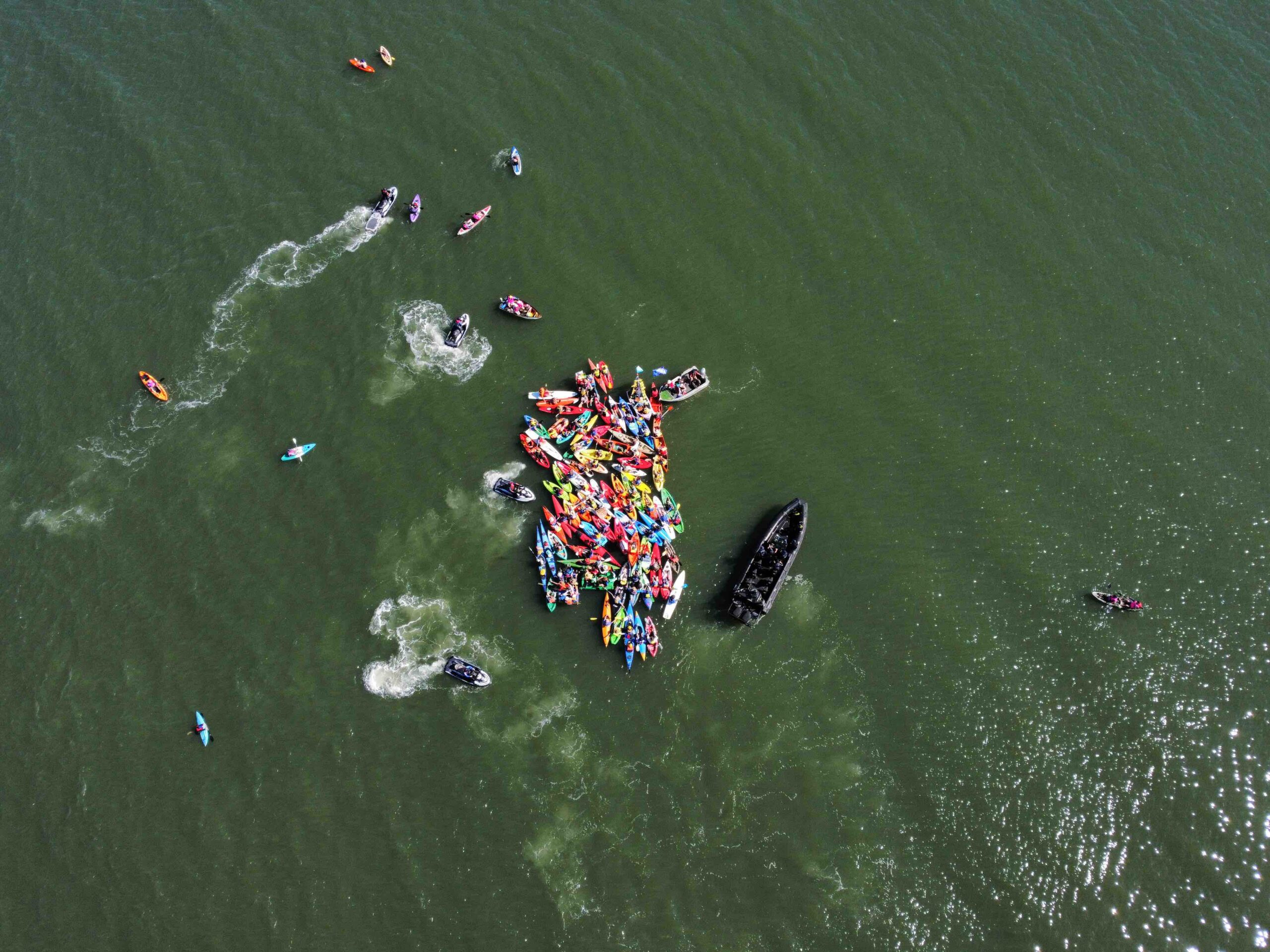 Blocage kayaks arrestation Australie