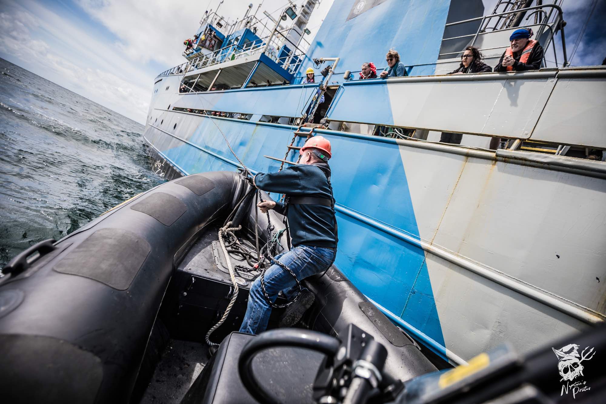 L'équipage de Sea Shepherd Origins en mer