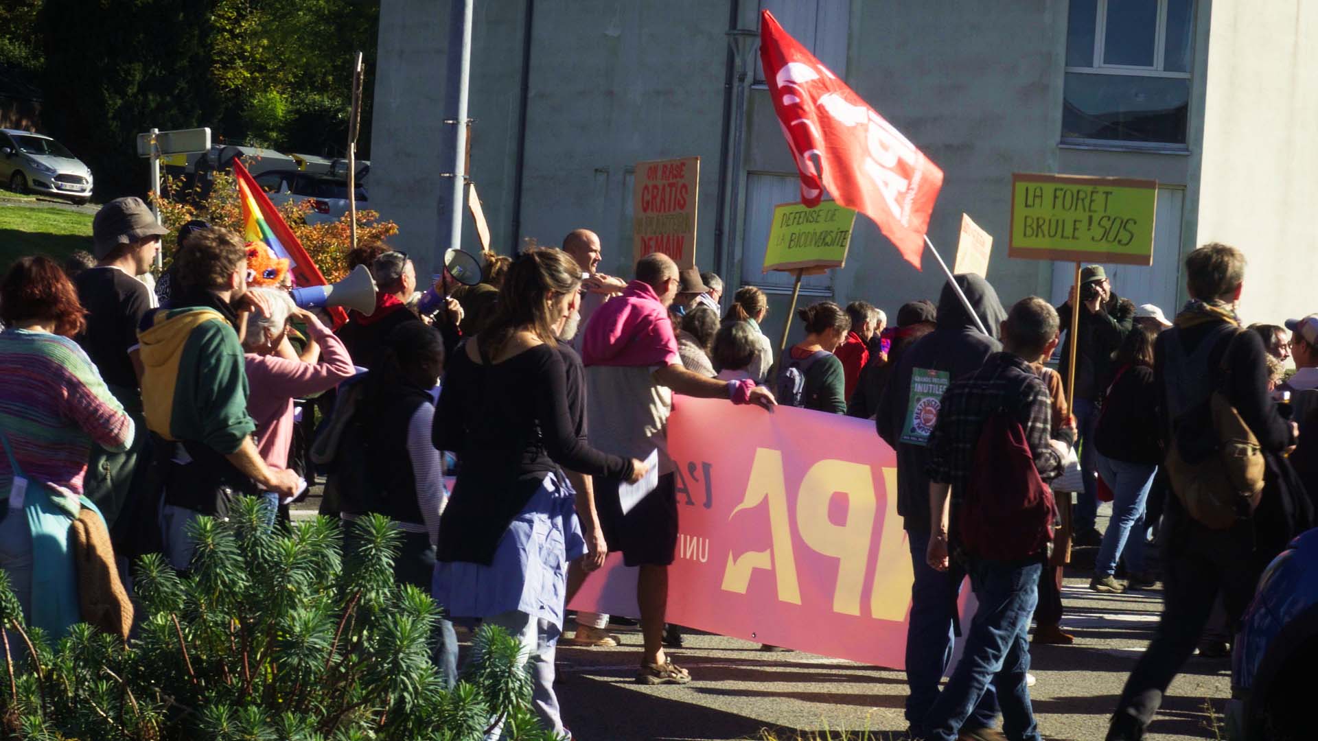 Manifestation contre les coupes rases dans le Limousin