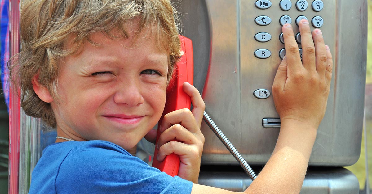 Une coopérative fait revivre la cabine téléphonique à Strasbourg